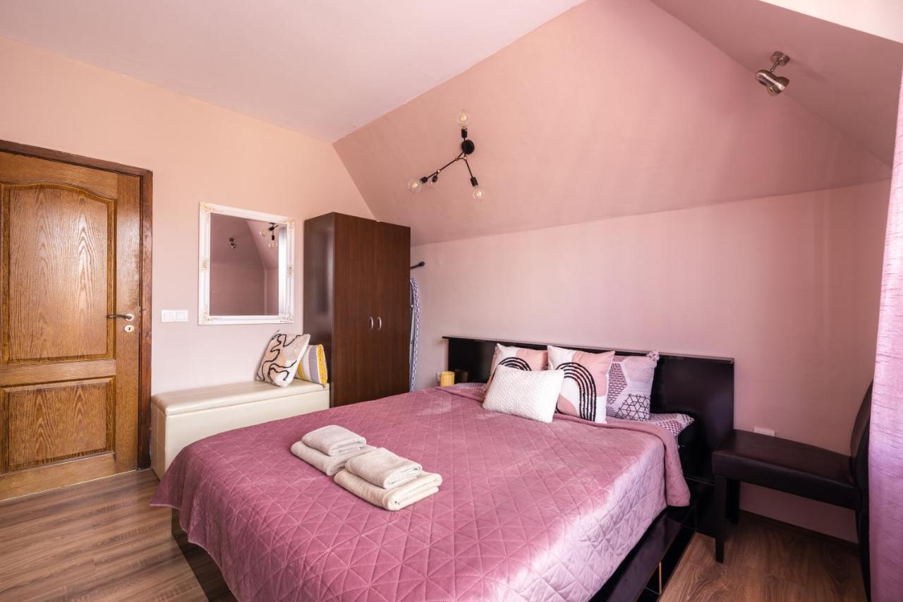 וארנה Quiet & Modern Maisonette מראה חיצוני תמונה