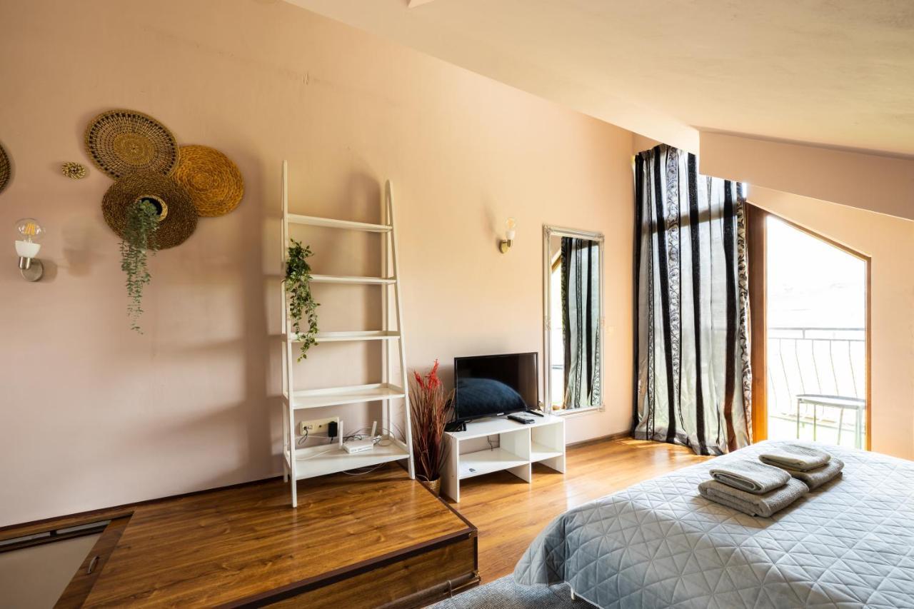 וארנה Quiet & Modern Maisonette מראה חיצוני תמונה